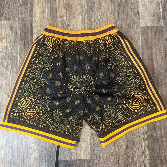 Trillest Collect and Select Kobe shorts - Picture 2 of 4